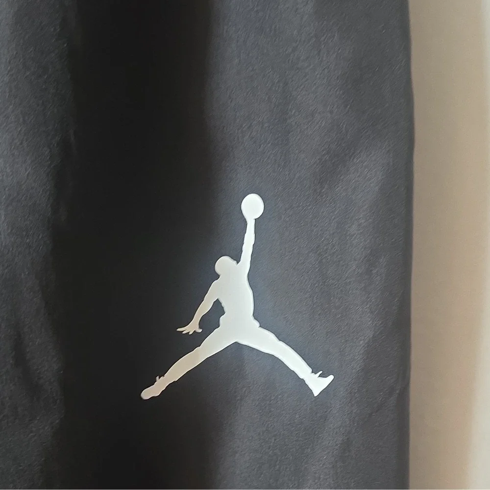 Jordan Jumpman Boys Black Jogger Pants Pull-On Mesh Elastic Waist S 23